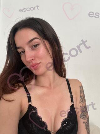 Suczka Pati - escort 