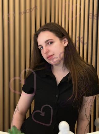 Karolna - escort Warsaw