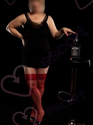 Julia - escort Radom