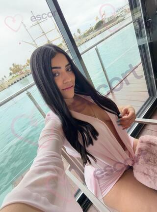 Kendall - escort Paris