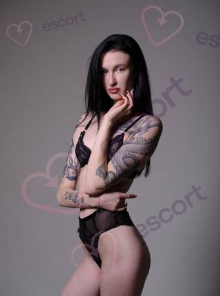 alisa - escort 