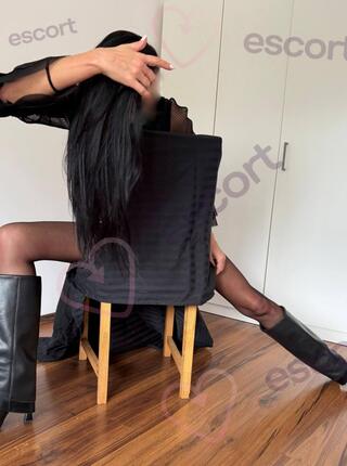 Mała Czarna - escort Varsovia