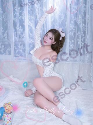 Mika singapore - escort Cracow