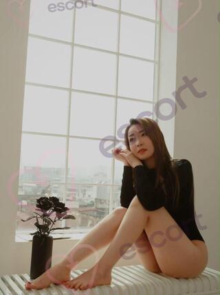 Asian girls - escort Jelenia Góra
