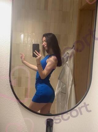 MOKRA KAMILA - escort 
