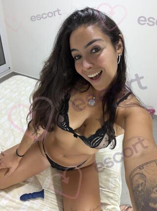 laurkaa - escort 