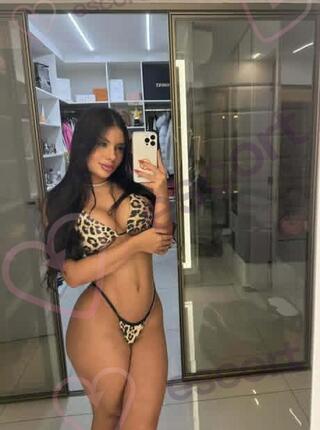 Carine - escort Bruges