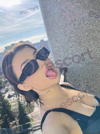 Vika - escort Thorn