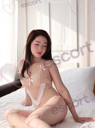 Emily Asian - escort Varsovia