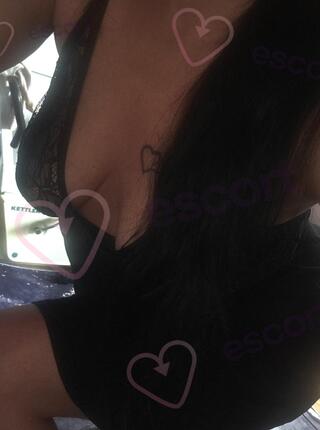Julia - escort 
