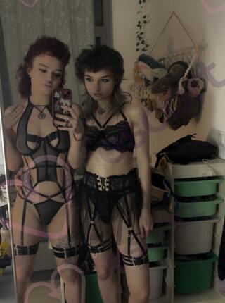 Trójkącik Marika i Laura - escort Lodz