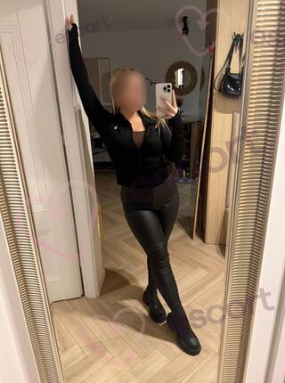 Julia - escort Żmigród