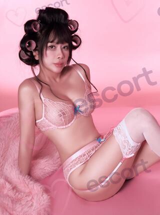 Lumi - escort Varsovie