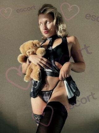 Lenka Lolita - escort 