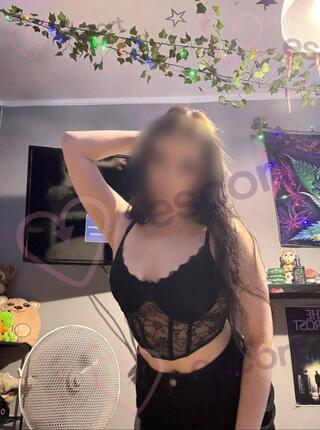 2 tyg po 18tce - escort 