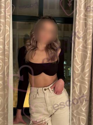 Emilia - escort 