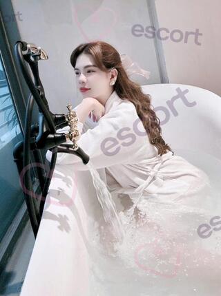 Lina 22 lata , Korea seks, full service - escort Radom